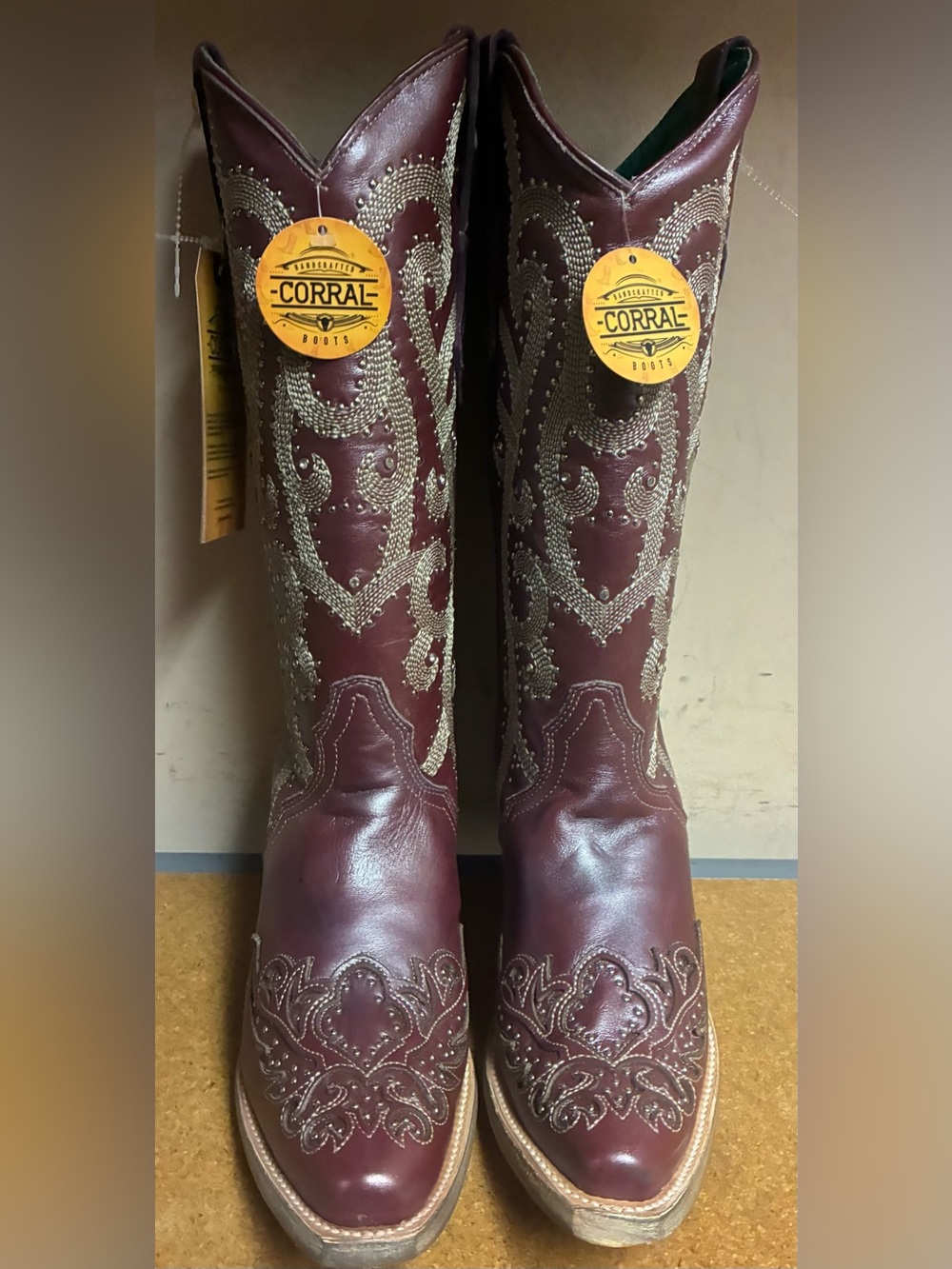 Corral A4512 Women’s 8M Metallic Lilac Purple Crystal Studded Snip Toe Boots
